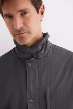 Chaqueta detalle cuello