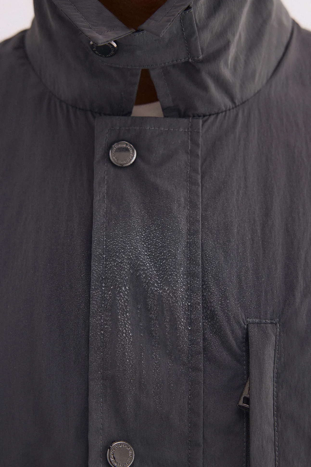 Chaqueta detalle cuello