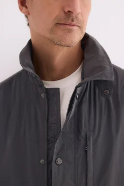 Chaqueta detalle cuello
