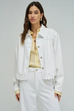 Chaqueta vaquera con bordados