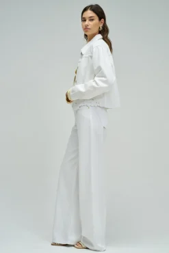Chaqueta vaquera con bordados
