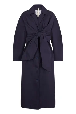 Darelle. Gabardina con lazada