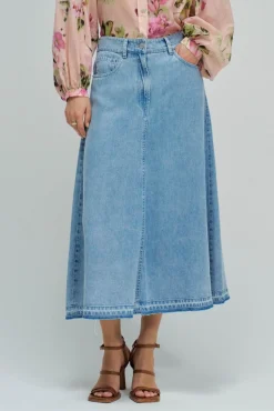 Falda denim ligera