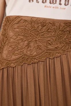 Falda midi con bordado