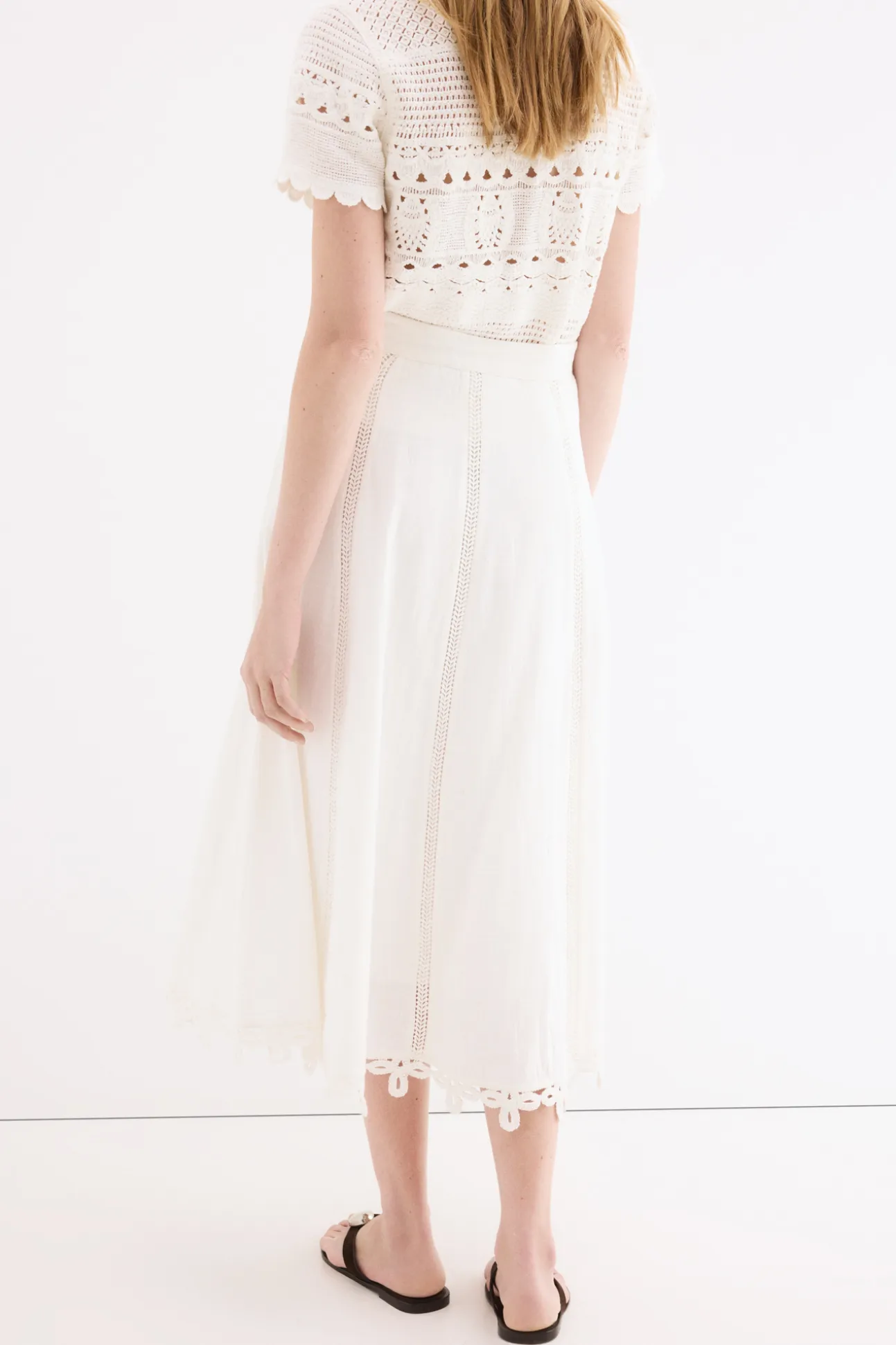 Falda midi detalle crochet