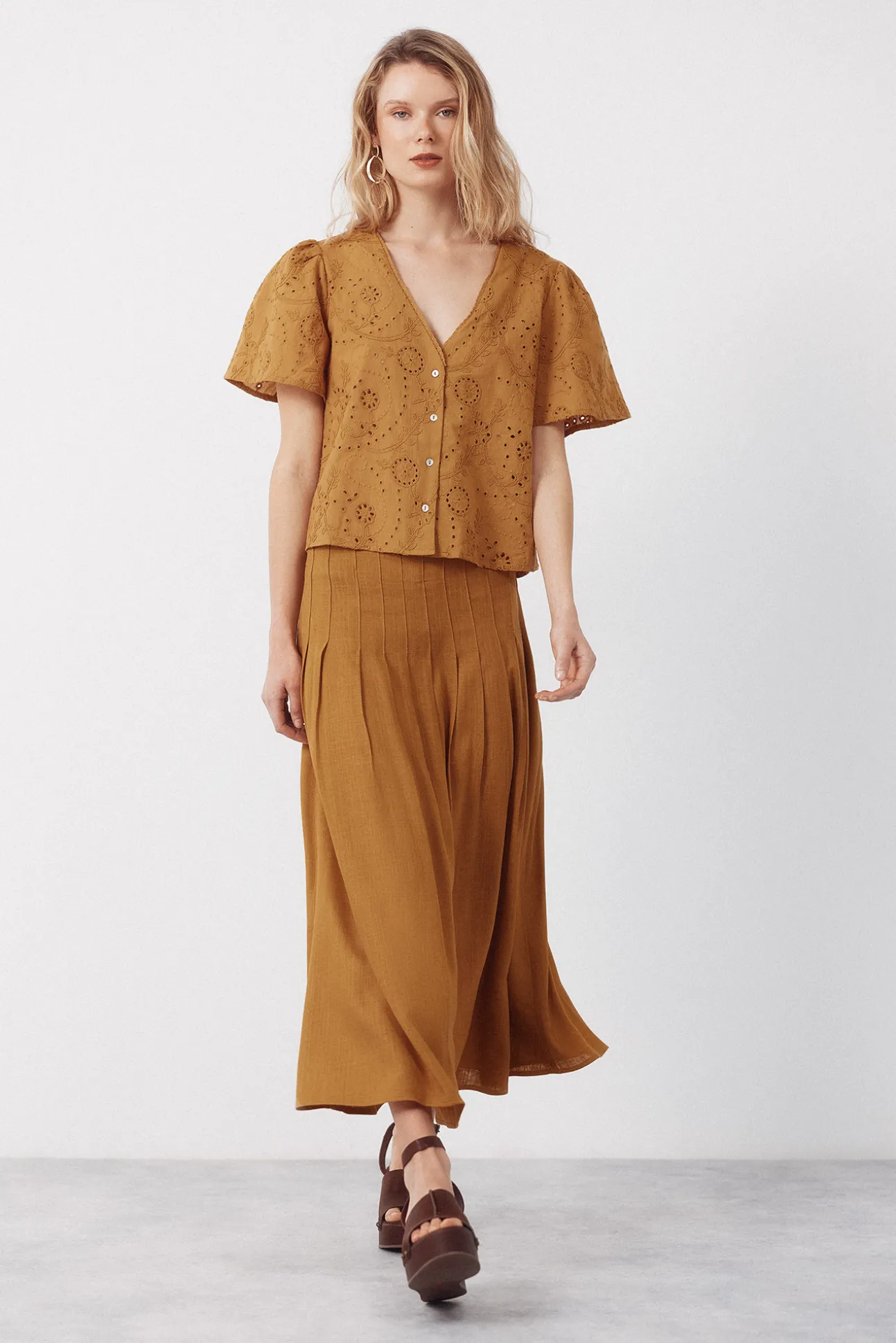 Falda midi tablas