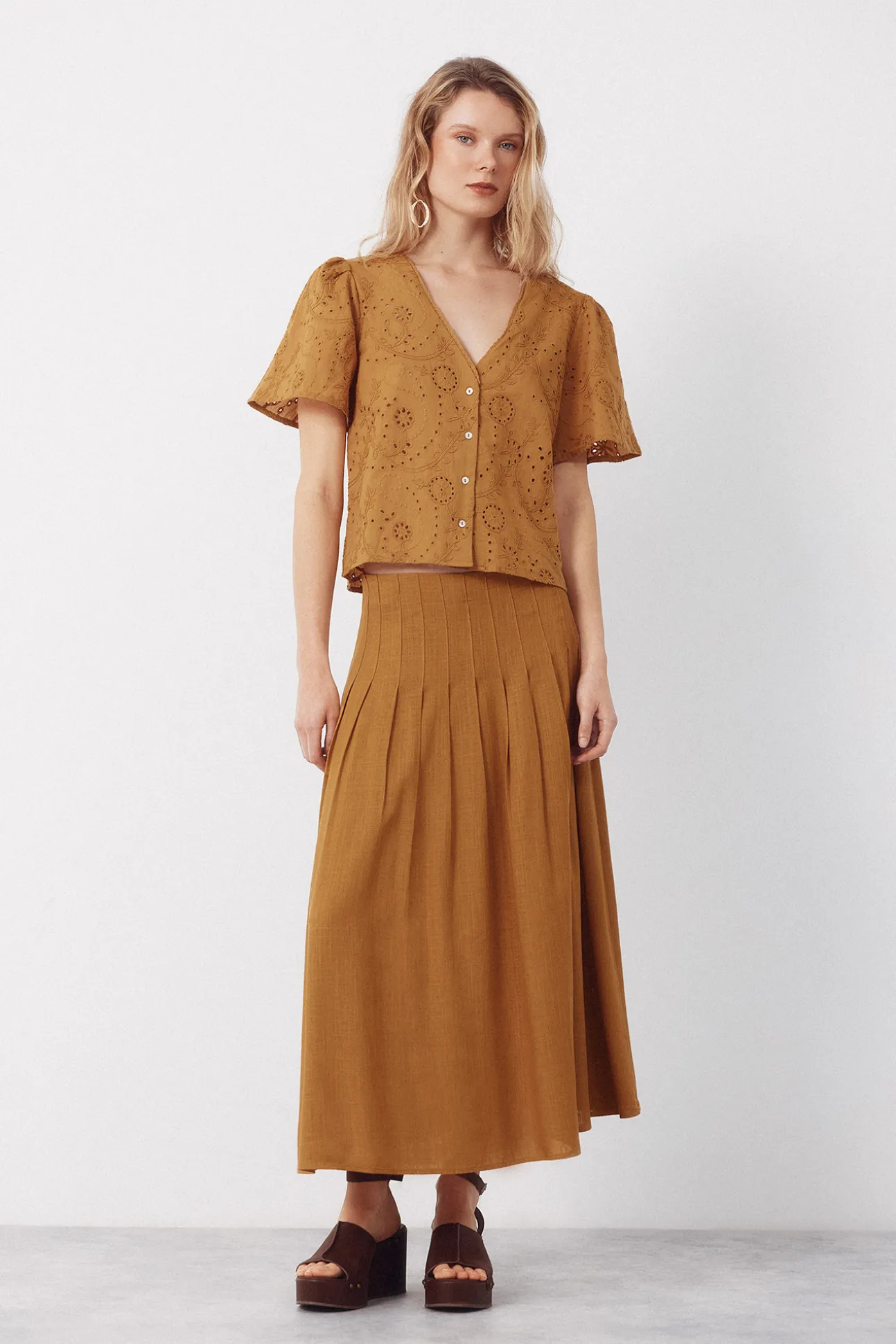 Falda midi tablas