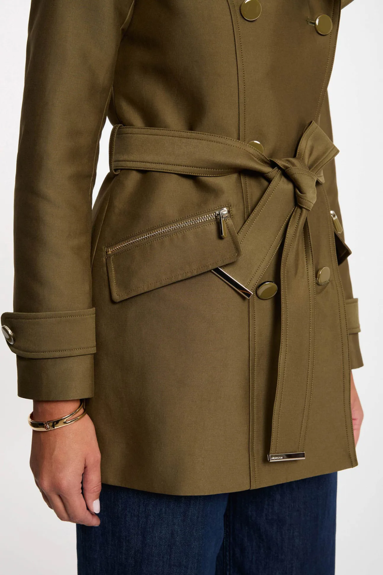 Gabardina entallada cinturón y capucha