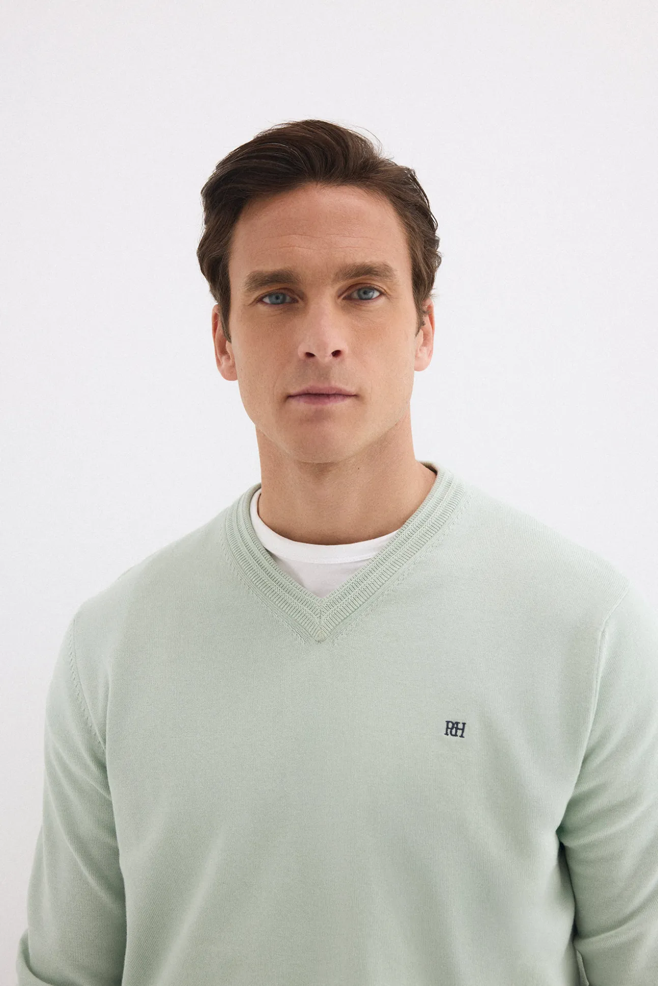 Jersey punto algodón premium cuello pico