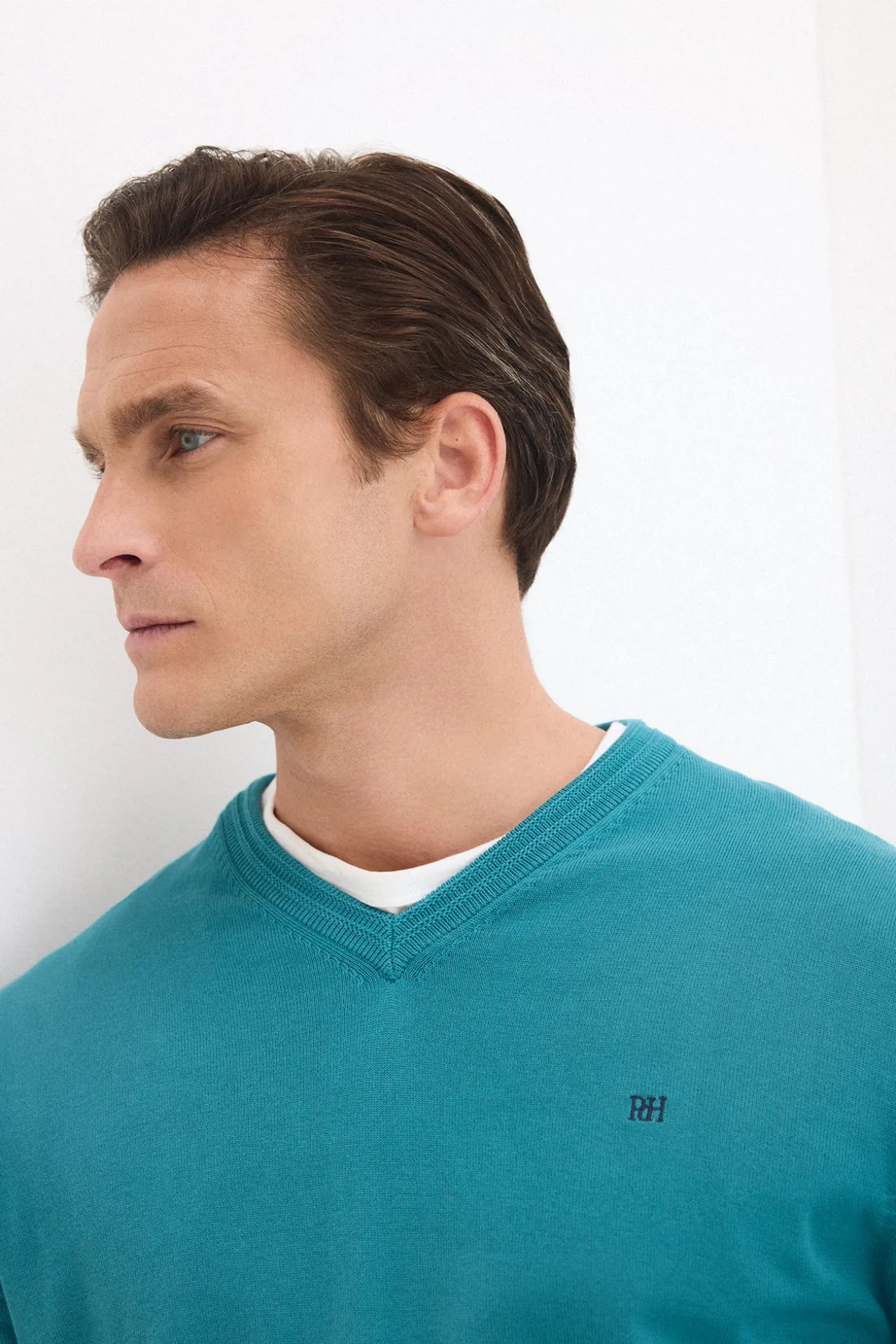 Jersey punto algodón premium cuello pico