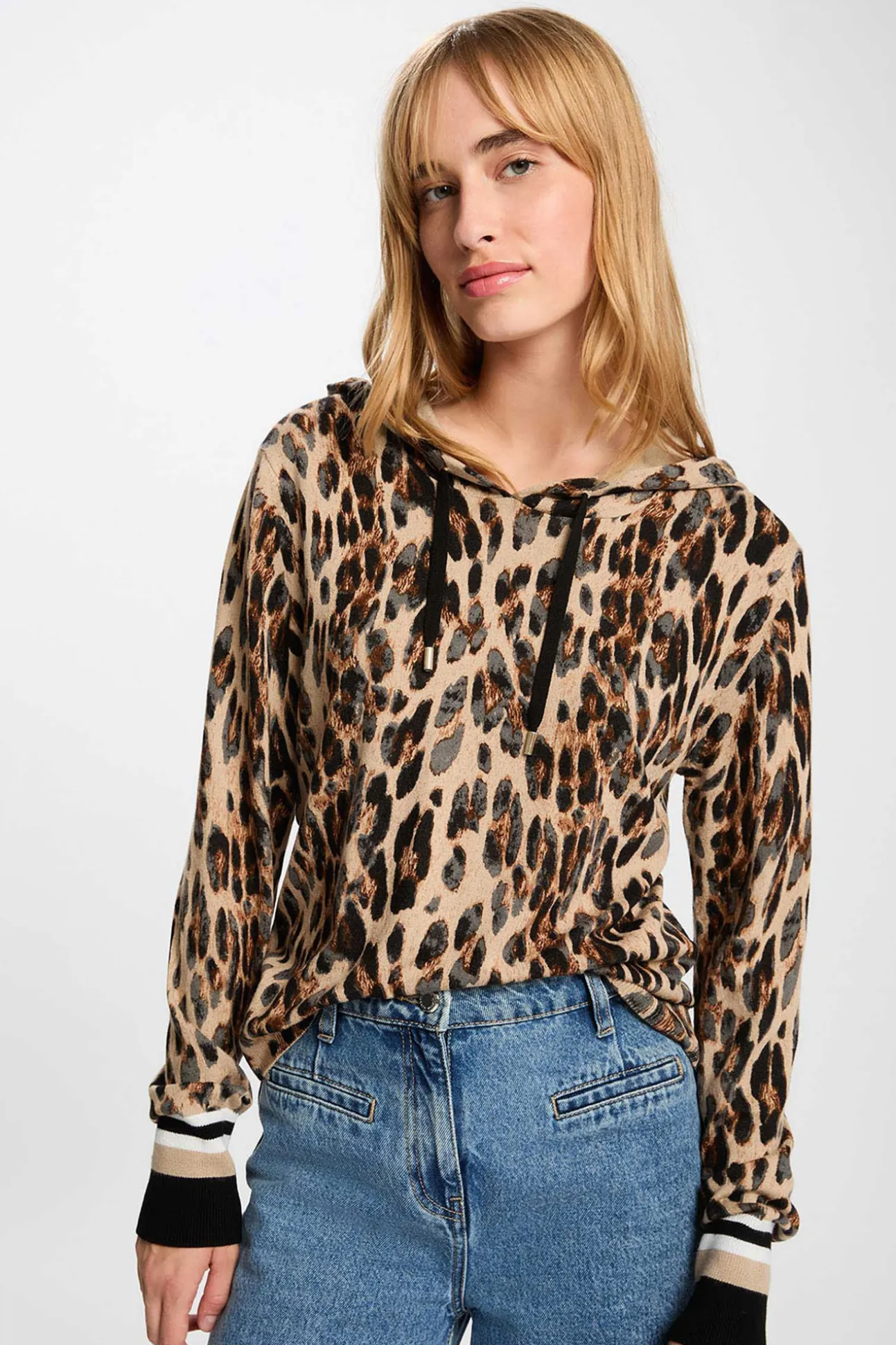 Jersey recto con capucha