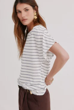 Mía. Camiseta de rayas