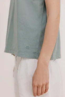 Manuela. Camiseta lavada
