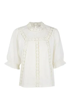 Martina. Camiseta romántica