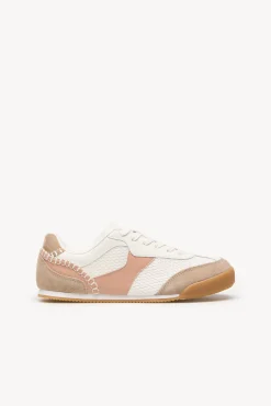 Mia. Zapatilla en serraje