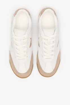 Mia. Zapatilla en serraje