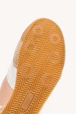 Mia. Zapatilla en serraje
