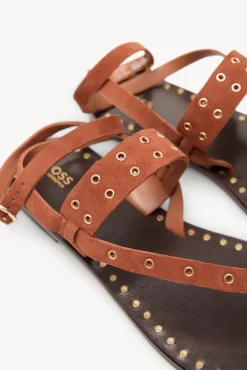 Miren. Sandalias de ante con tachas