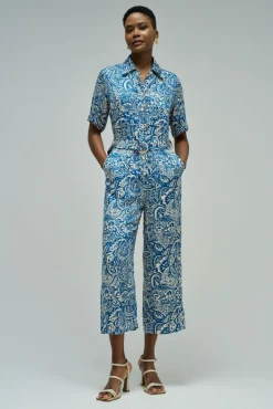 Mono con estampado floral