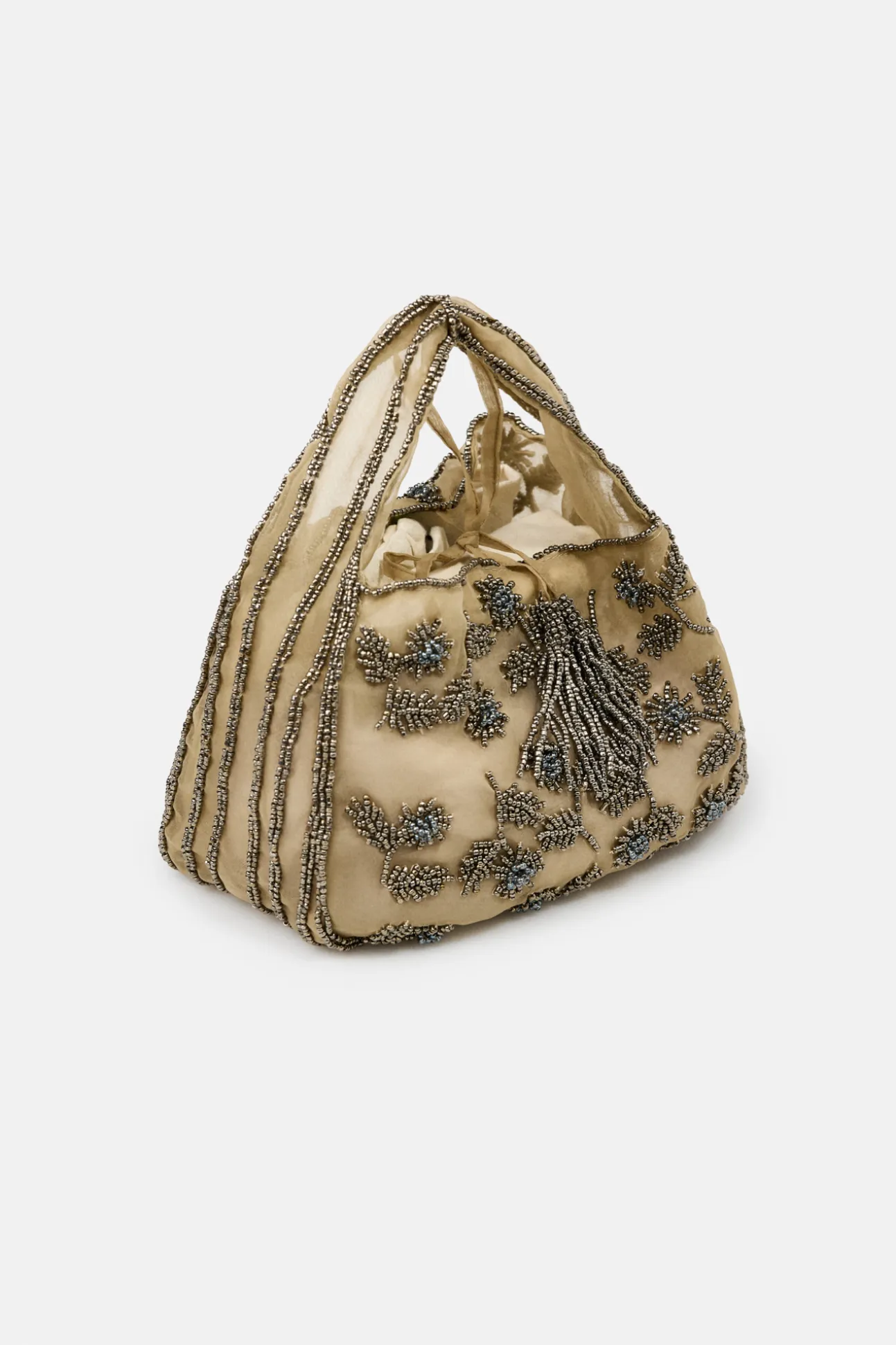 Nayara. Bolso de organza bordado
