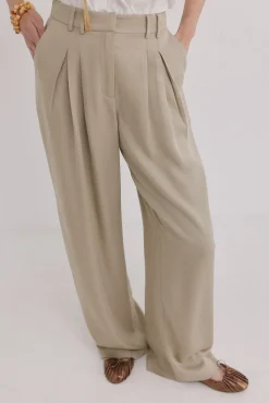 Paloma. Pantalón doble pliegue