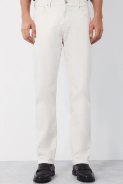 Pantalón 5 bolsillos color regular fit