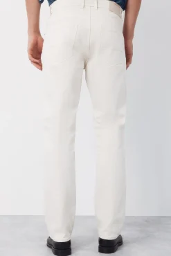 Pantalón 5 bolsillos color regular fit