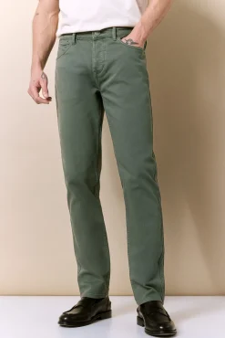 Pantalón 5 bolsillos color slim
