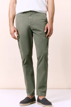 Pantalón cargo slim