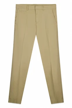Pantalón chino