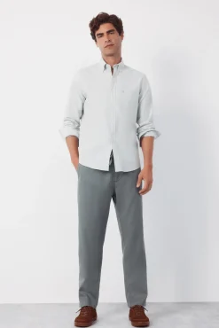 Pantalón chino tapered ligero
