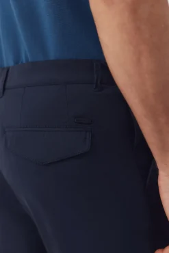 Pantalón chino técnico slim ligero