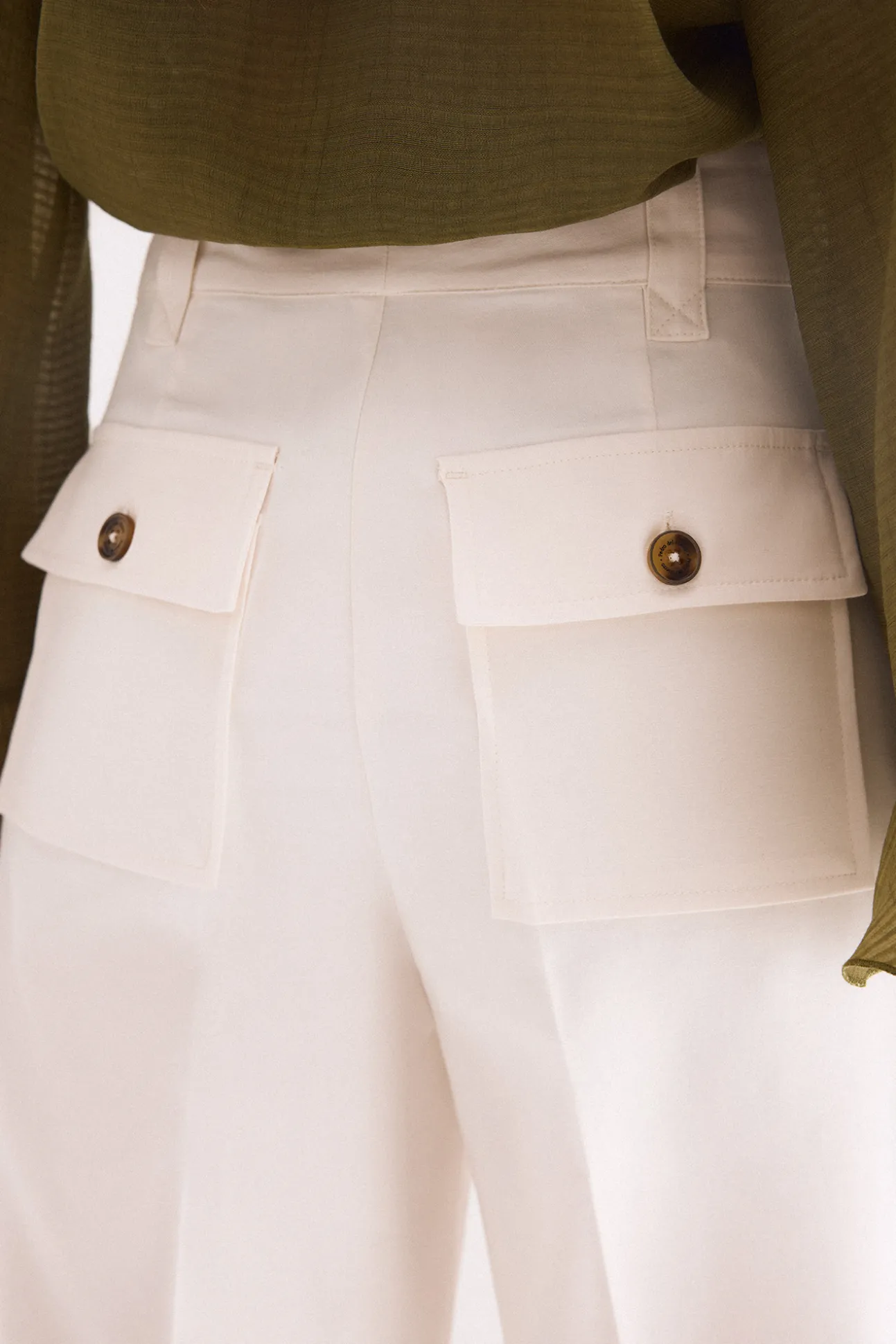 Pantalón con pinzas