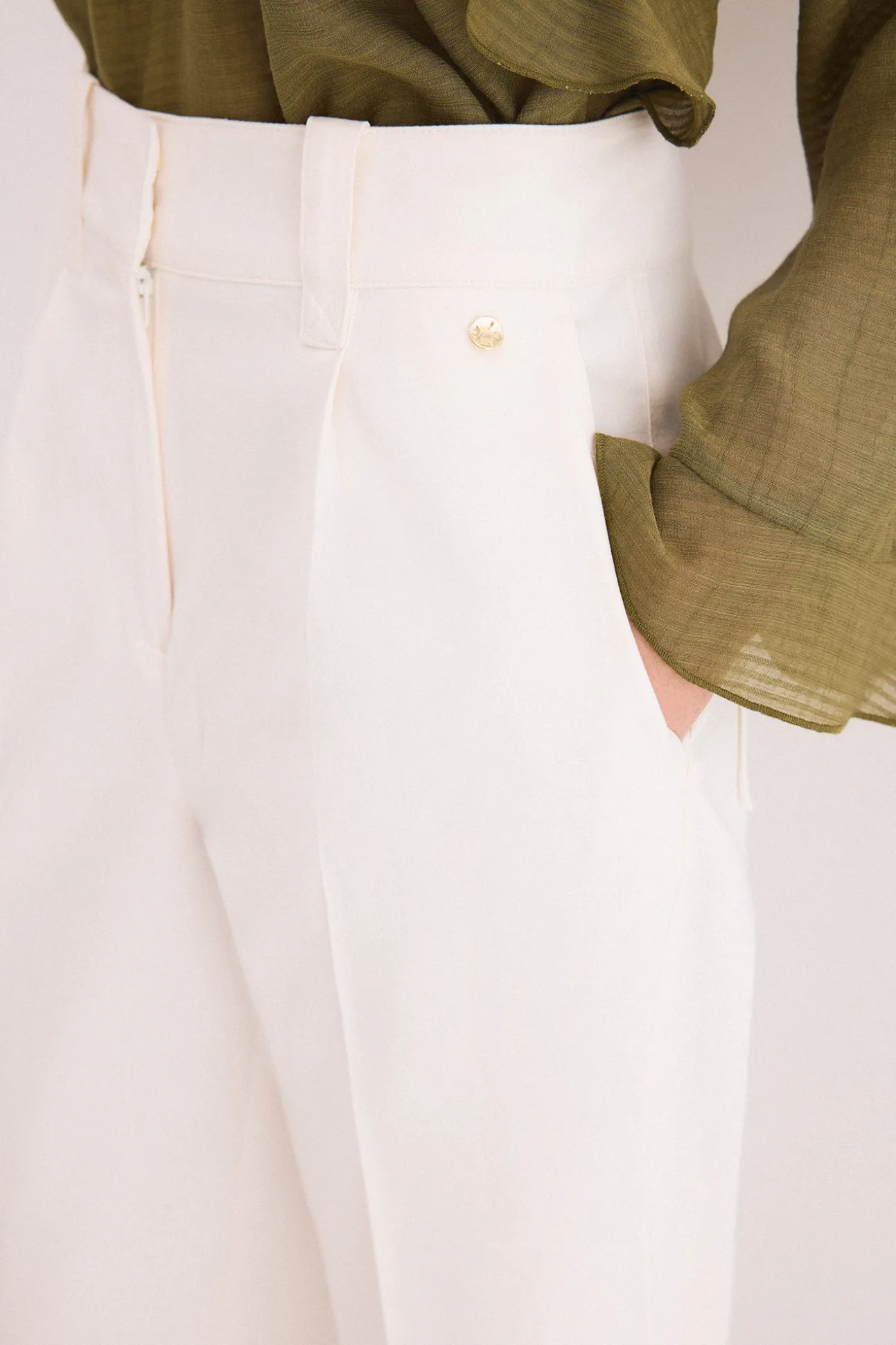 Pantalón con pinzas