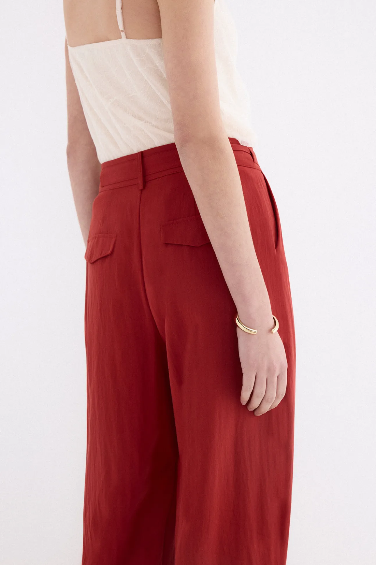 Pantalón con pinzas