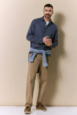 Pantalón con pinzas y cordones