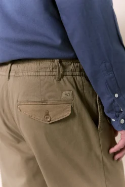 Pantalón con pinzas y cordones