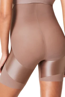 Pantalón corto alto moldeador