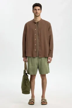 Pantalón corto de lino