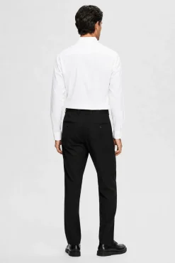 Pantalón de traje Slim Fit confeccionado con materiales reciclados.