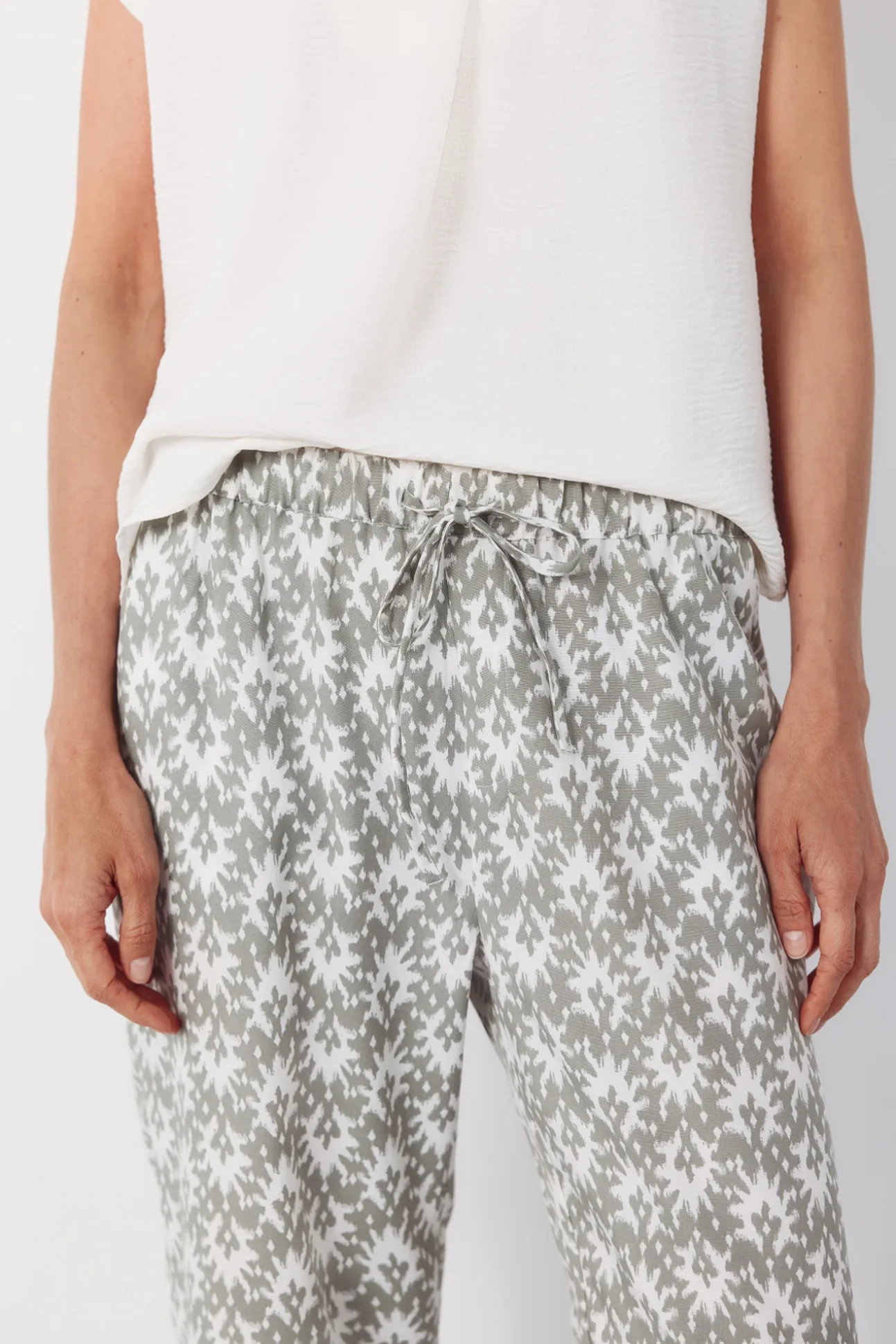 Pantalón fluído estampado
