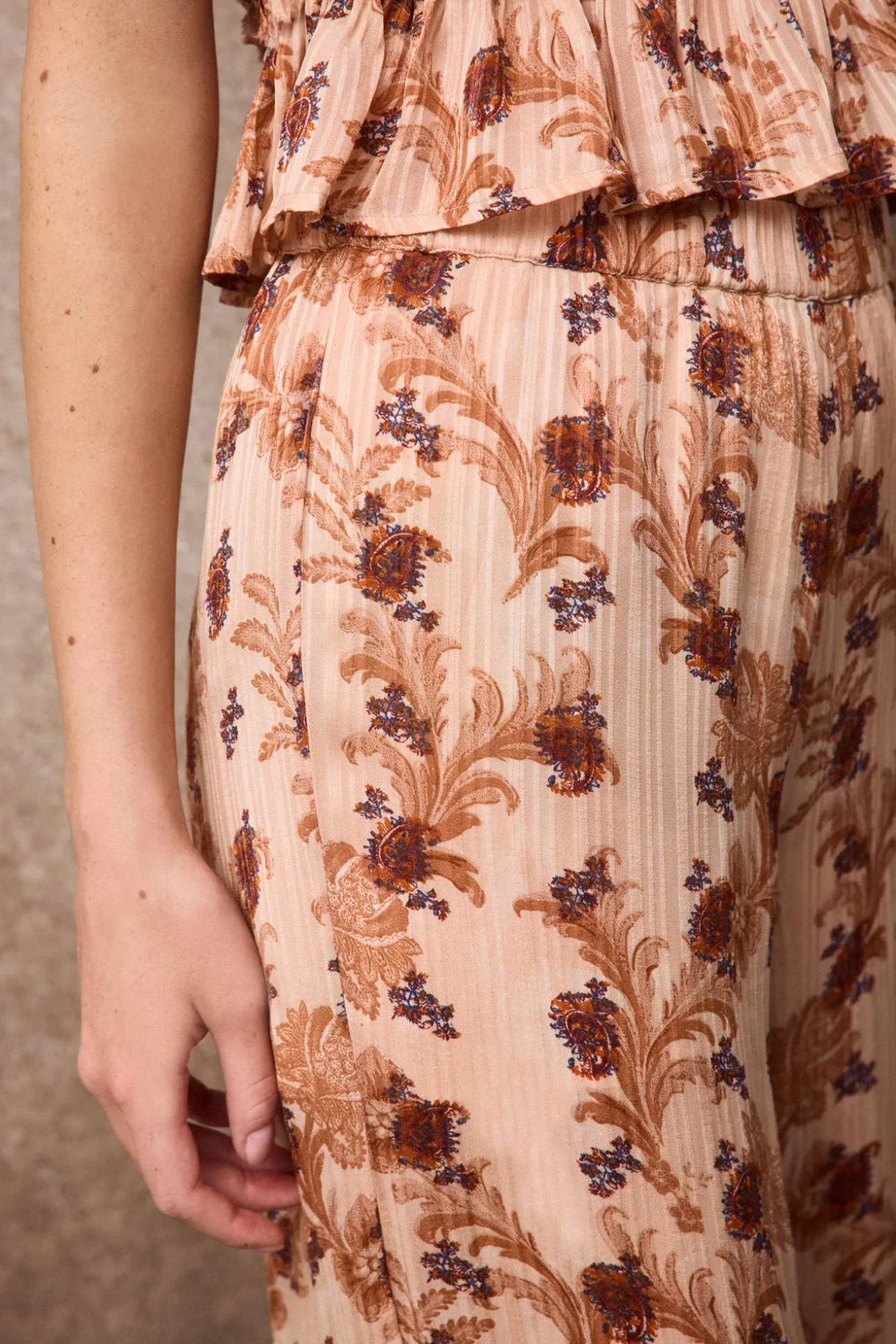 Pantalón fluido estampado
