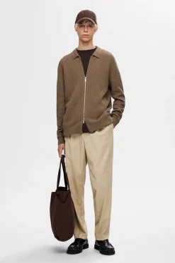 Pantalón informal con pinza