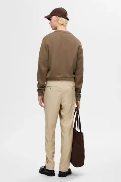 Pantalón informal con pinza