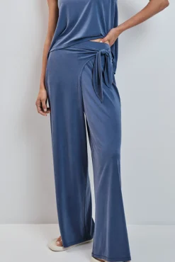 Pantalón largo palazzo tacto suave azul