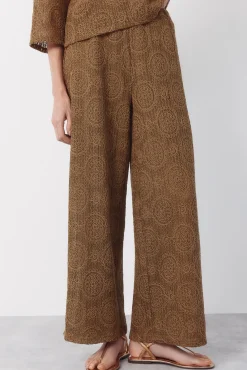 Pantalón punto crochet