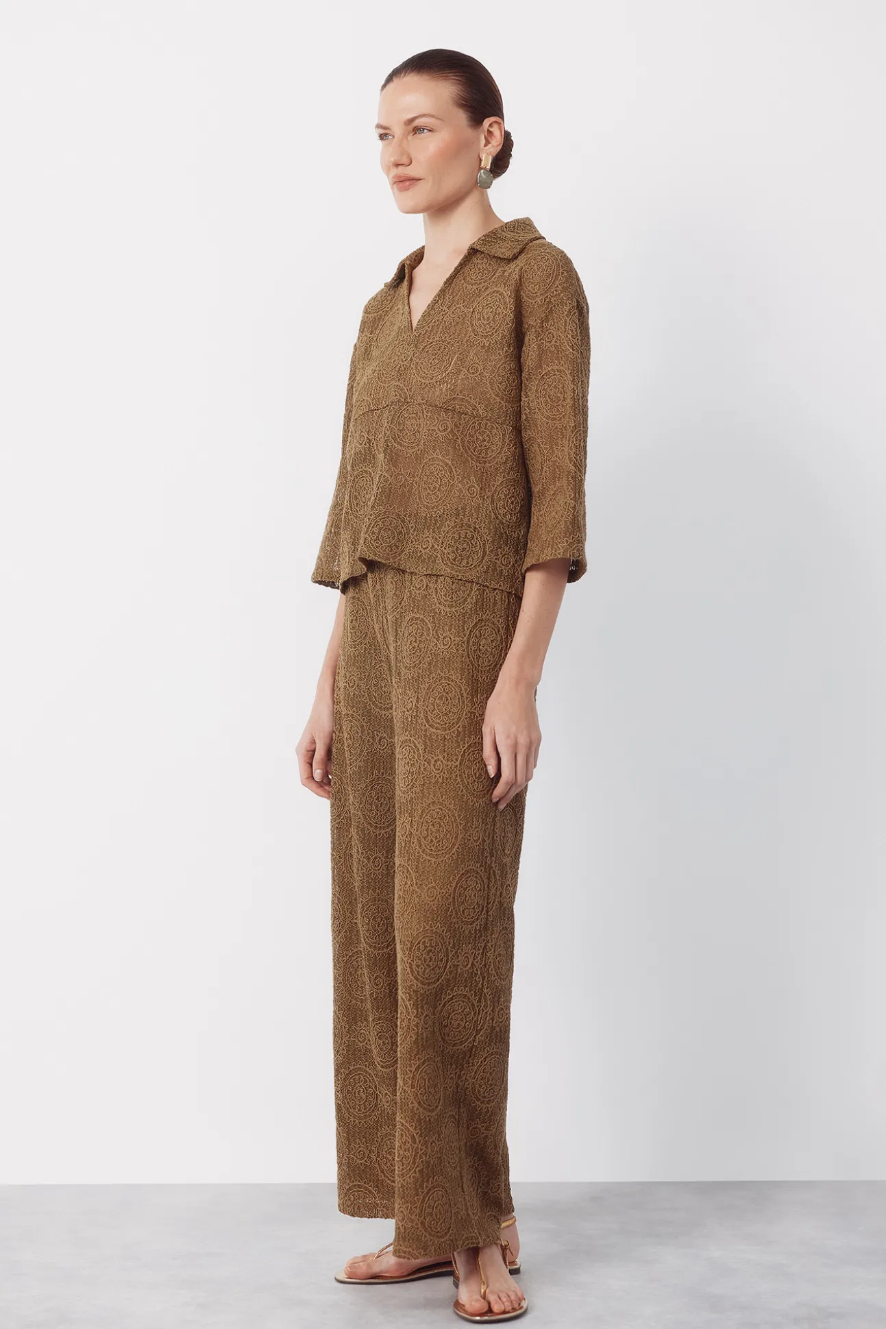 Pantalón punto crochet