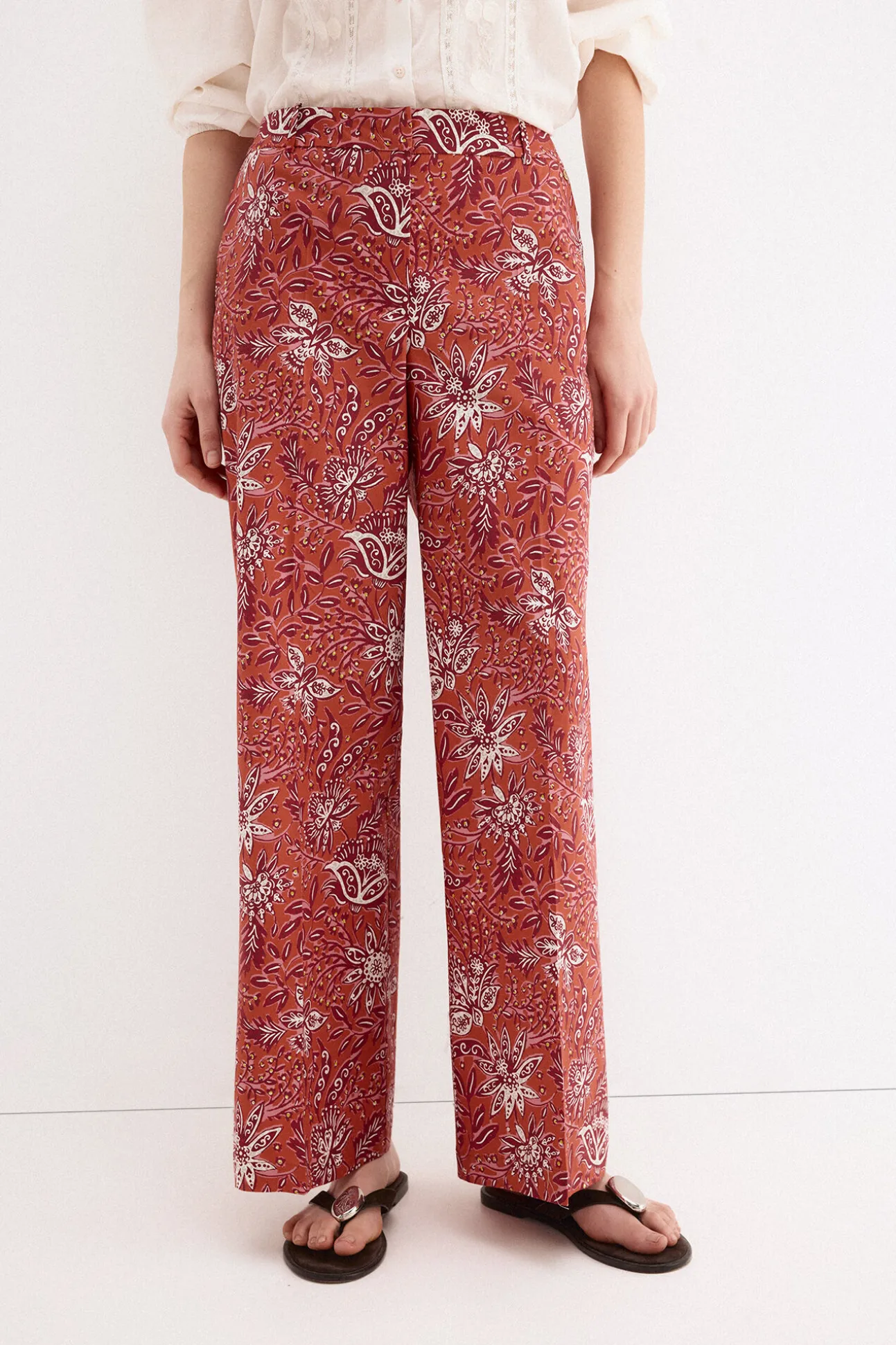 Pantalón recto estampado