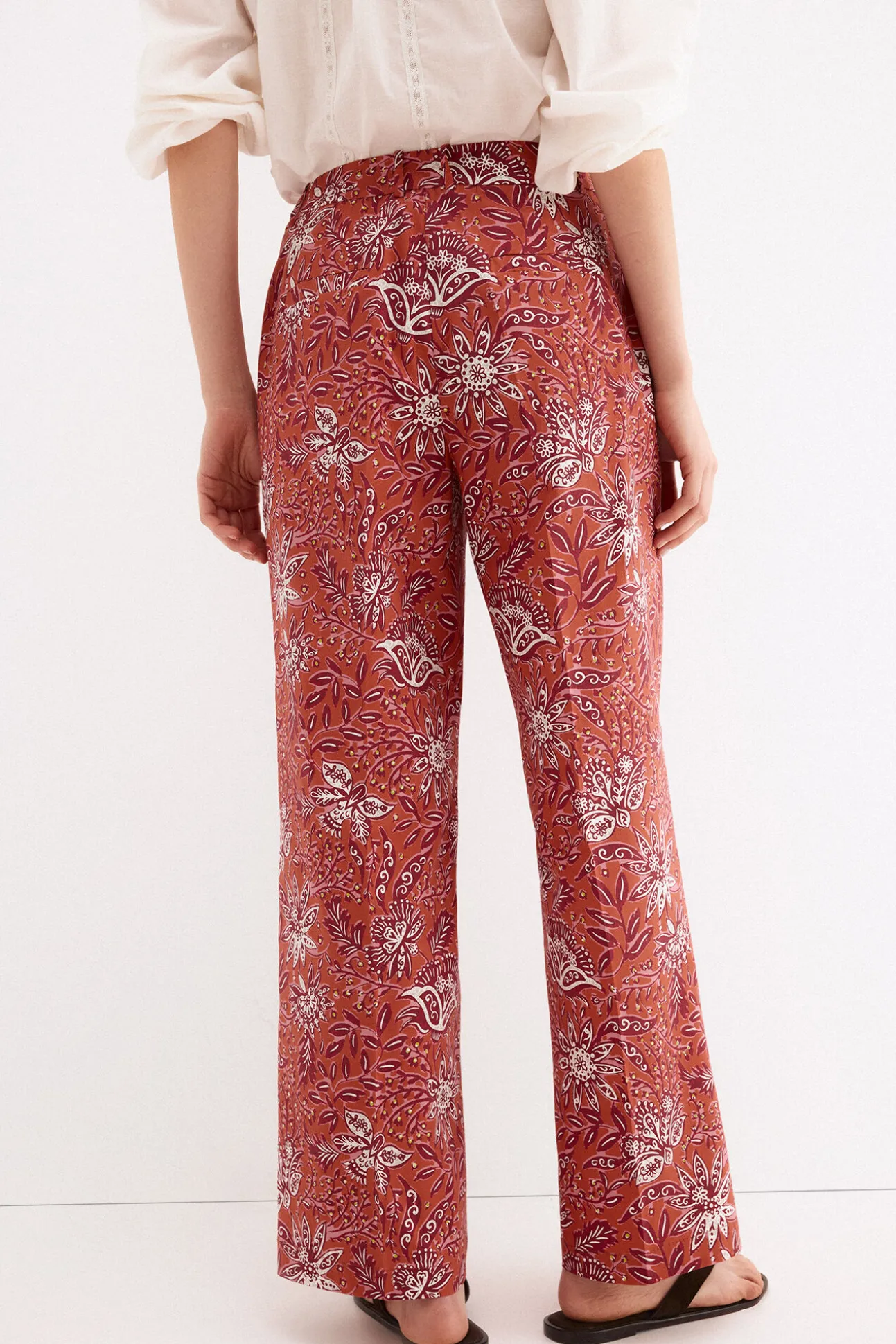 Pantalón recto estampado