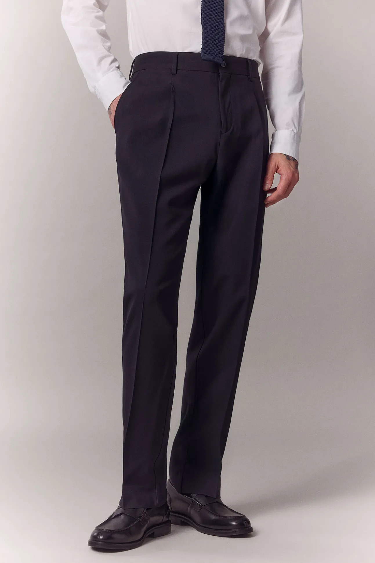 Pantalón traje solapa pico